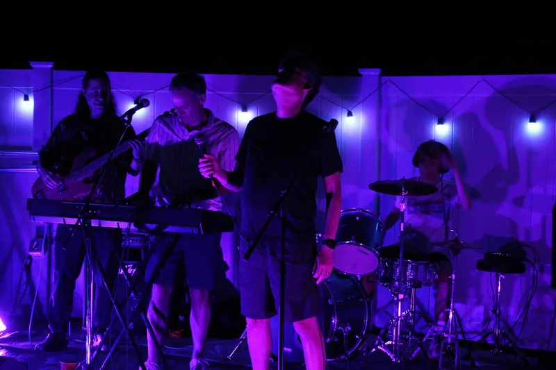 Atomsmasher at the pool party, photo 17